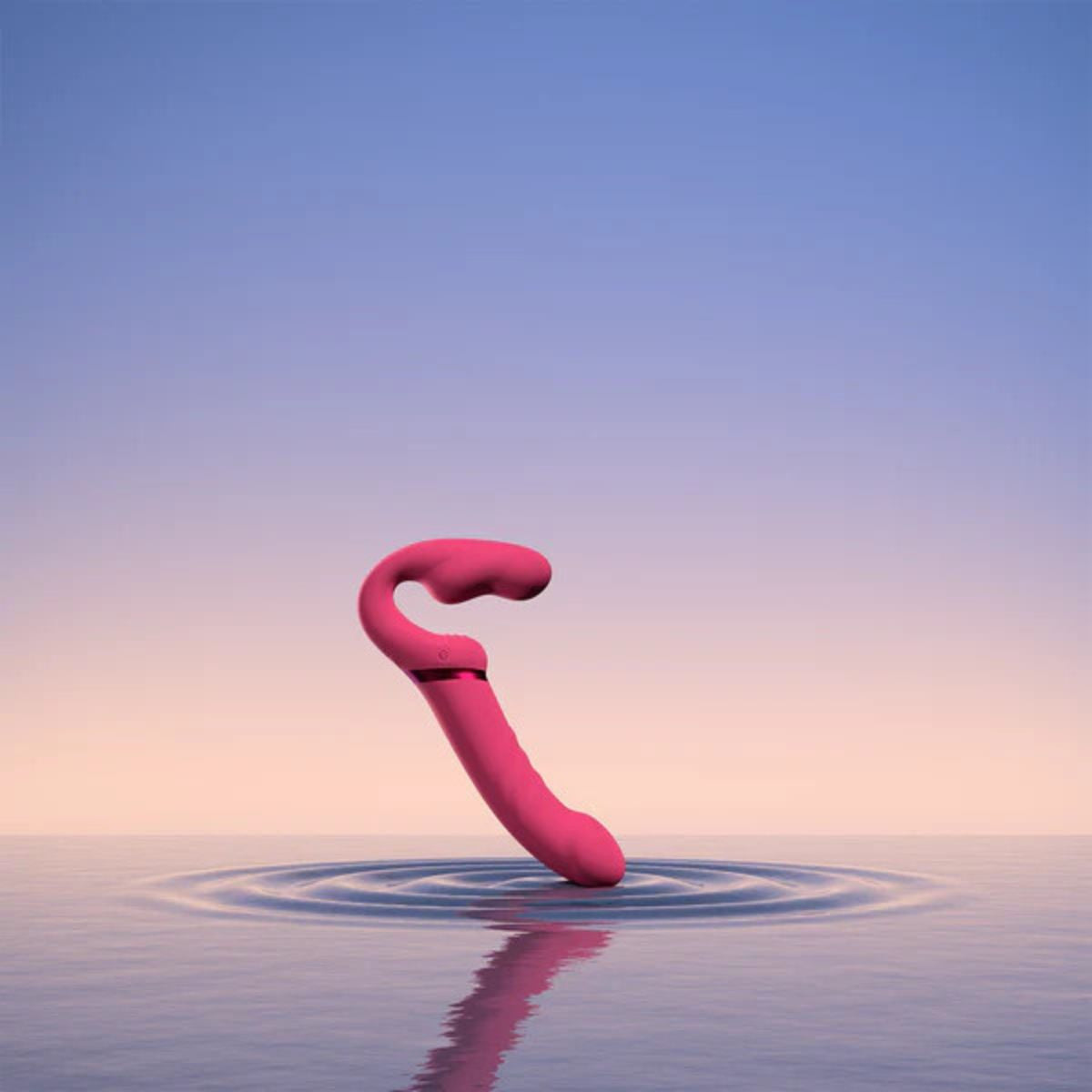 Lovense - Lapis Vibrating Strapless Strap-On Dildo - Rouge